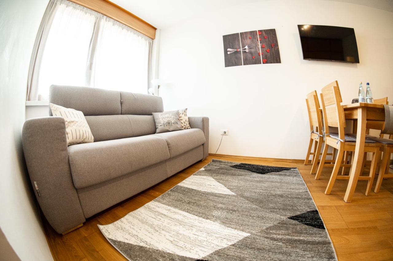 Flow Astoria Apartment